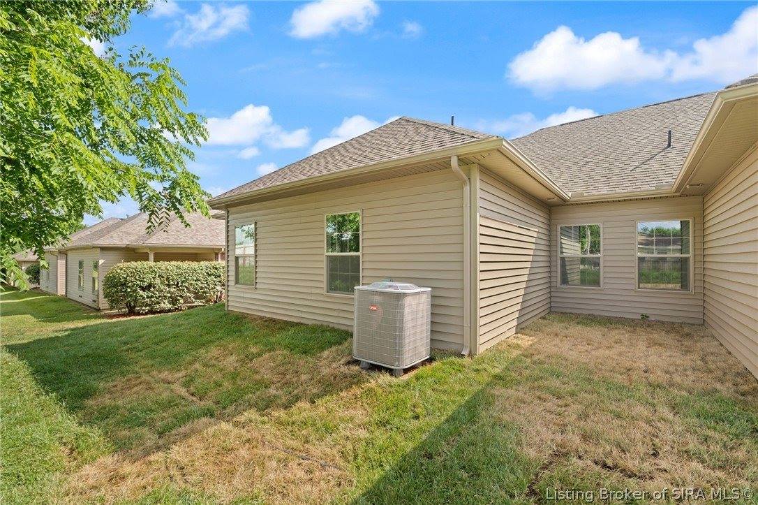 1234 Elizabeth Lane, Jeffersonville, IN 47130