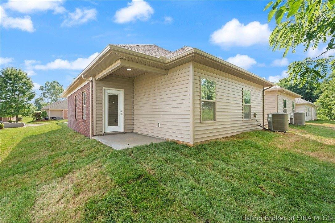 1234 Elizabeth Lane, Jeffersonville, IN 47130