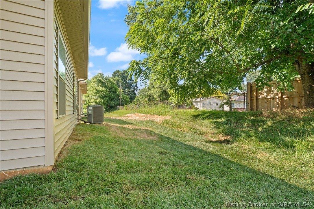 1234 Elizabeth Lane, Jeffersonville, IN 47130