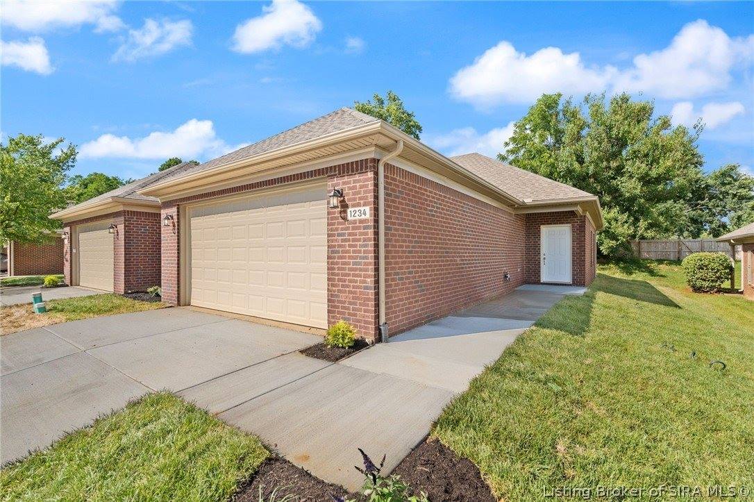 1234 Elizabeth Lane, Jeffersonville, IN 47130