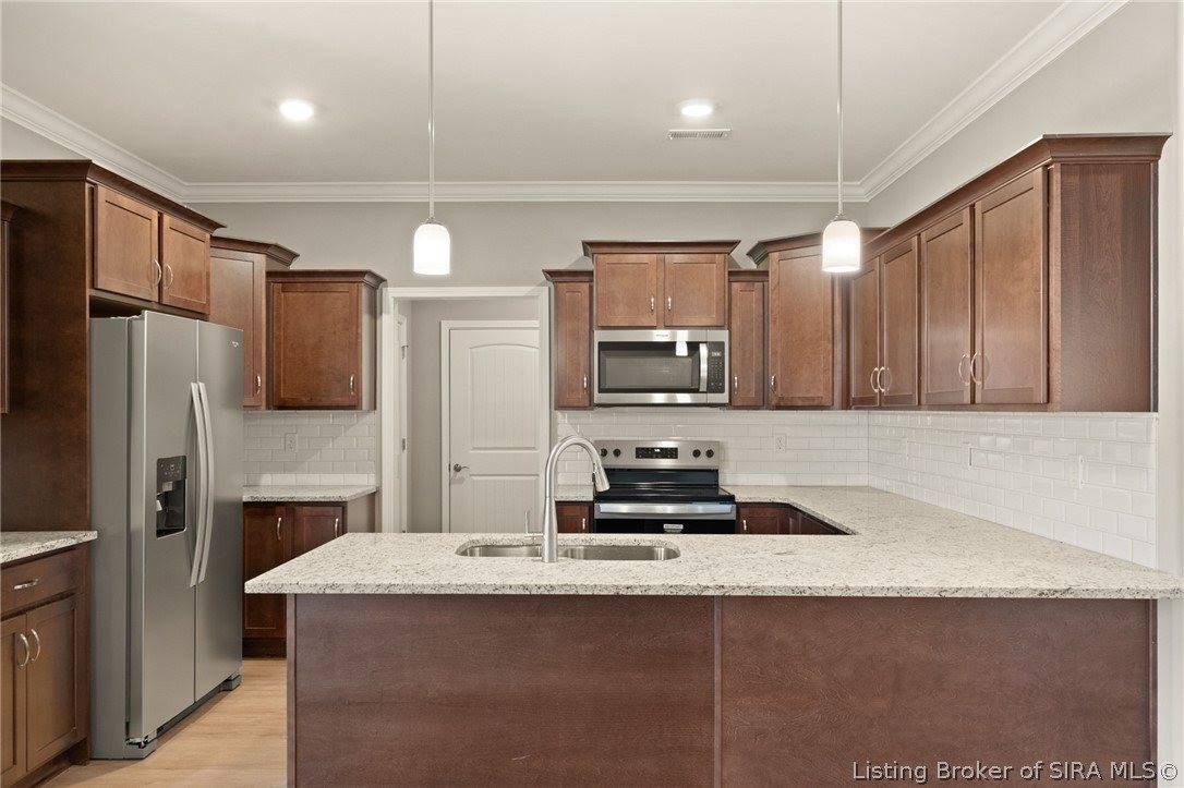 1234 Elizabeth Lane, Jeffersonville, IN 47130