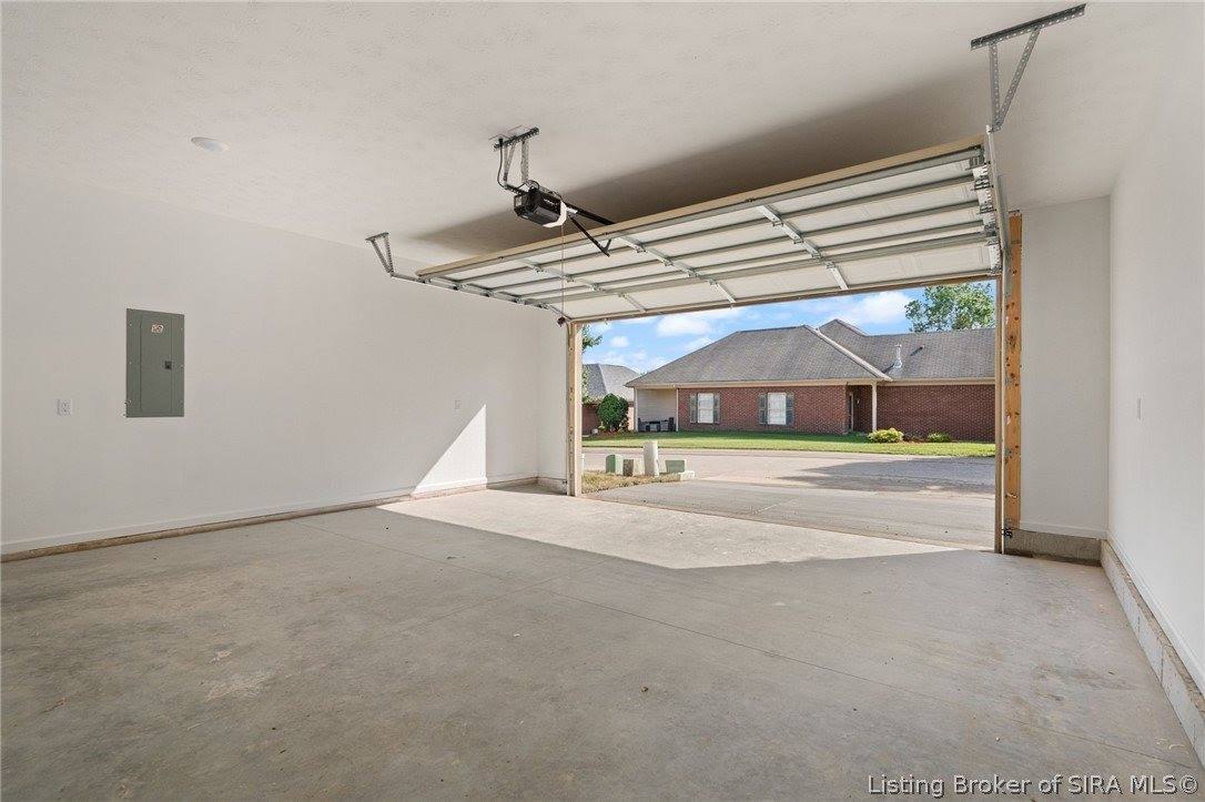 1236 Elizabeth Lane, Jeffersonville, IN 47130