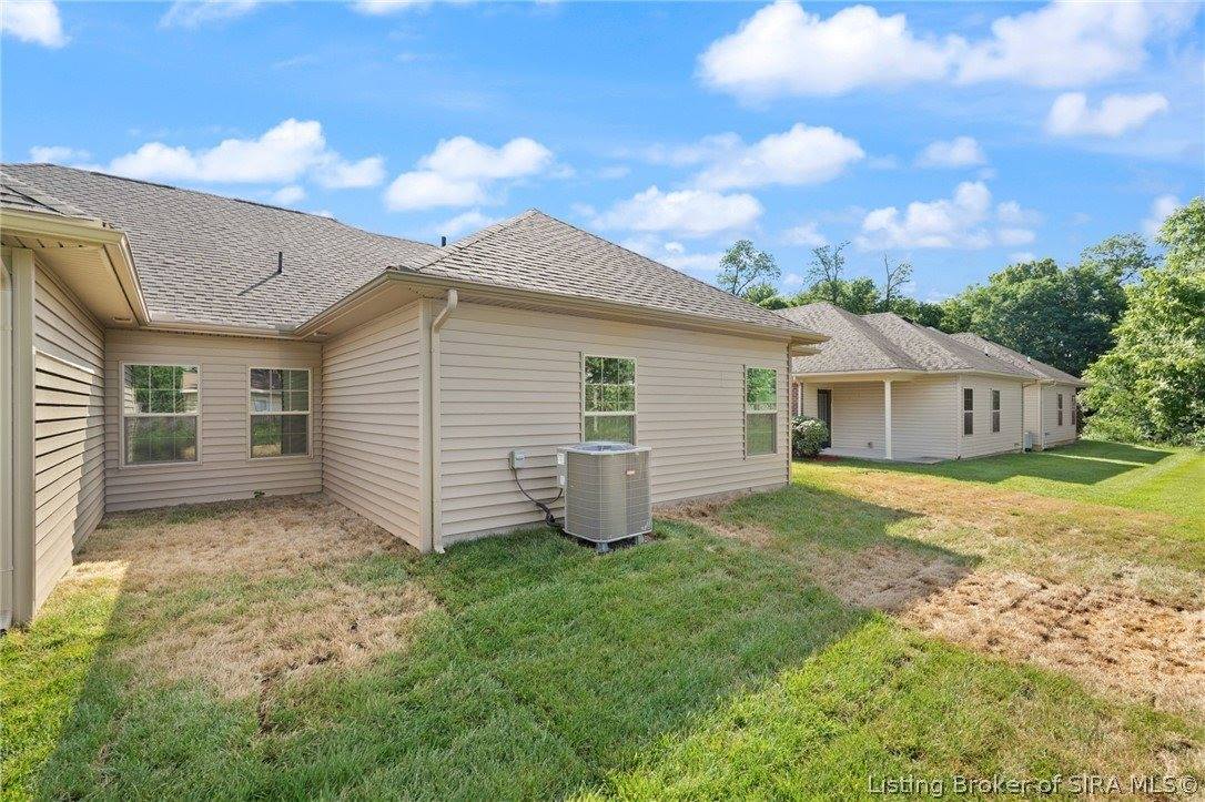 1236 Elizabeth Lane, Jeffersonville, IN 47130