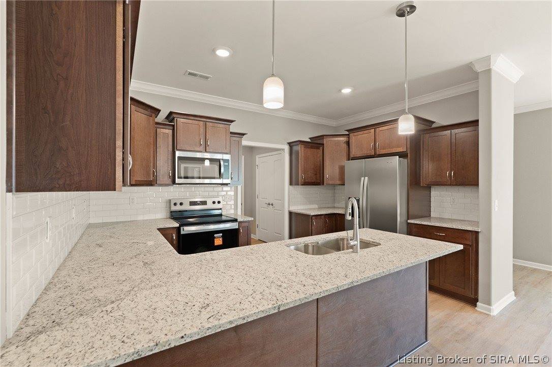 1236 Elizabeth Lane, Jeffersonville, IN 47130
