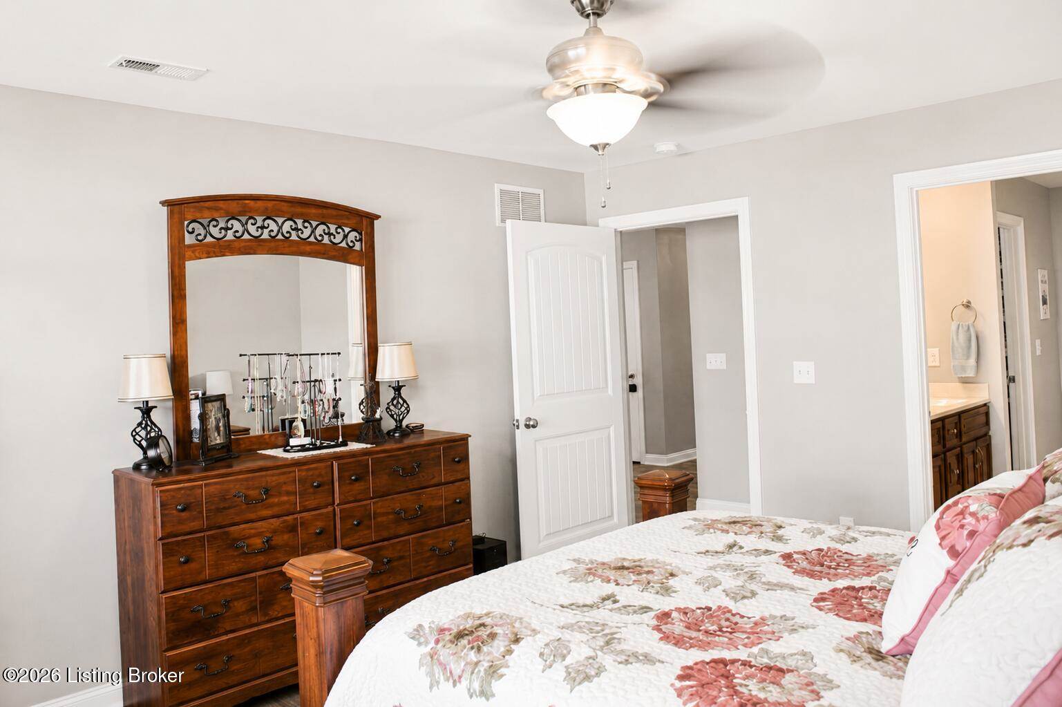 119 Sweetspire Dr, Mt Washington, KY 40047