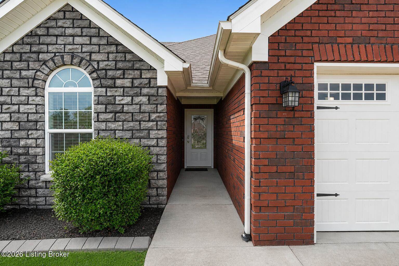 119 Sweetspire Dr, Mt Washington, KY 40047