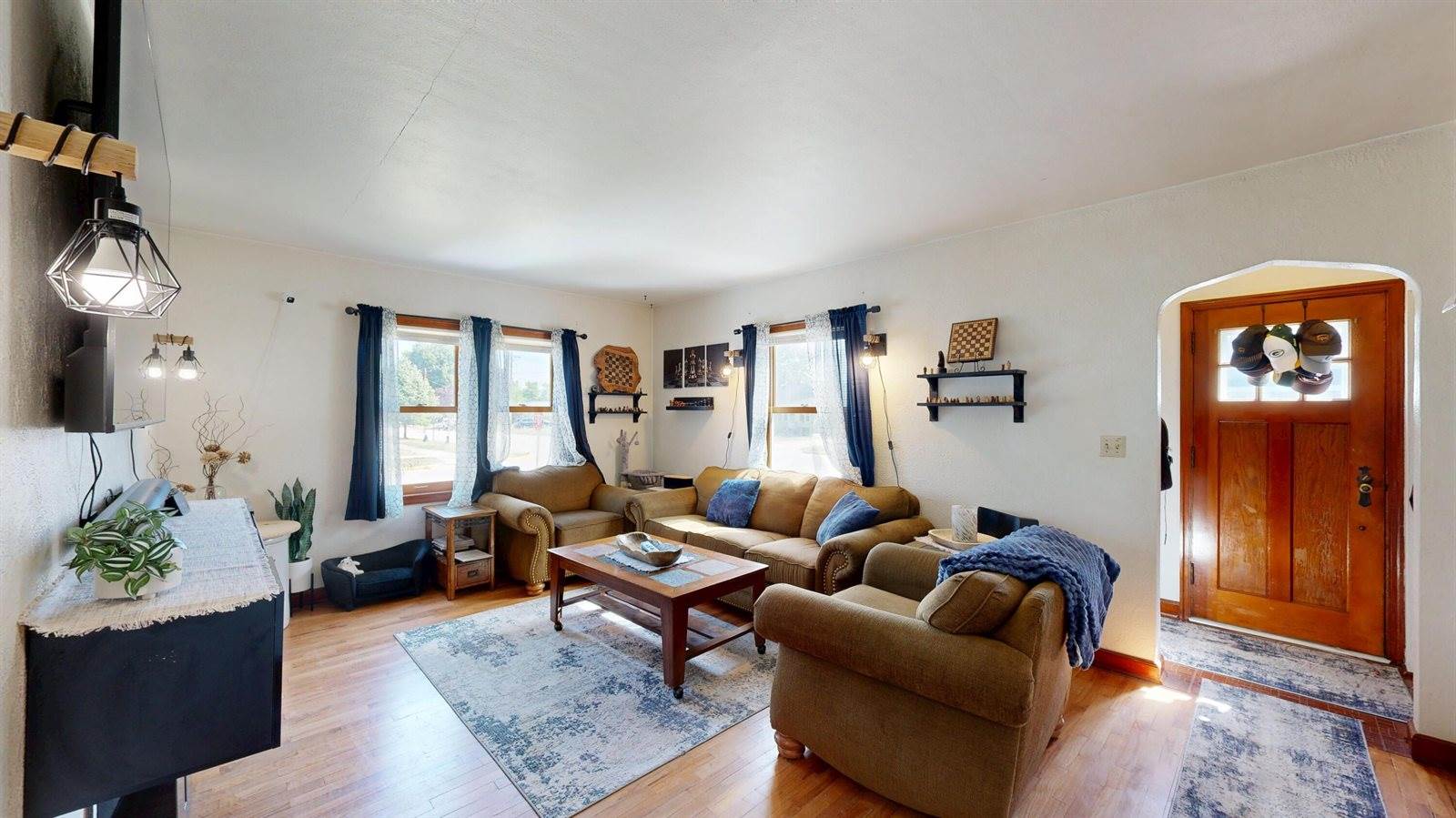 604 Oak St South, La Crescent, MN 55947