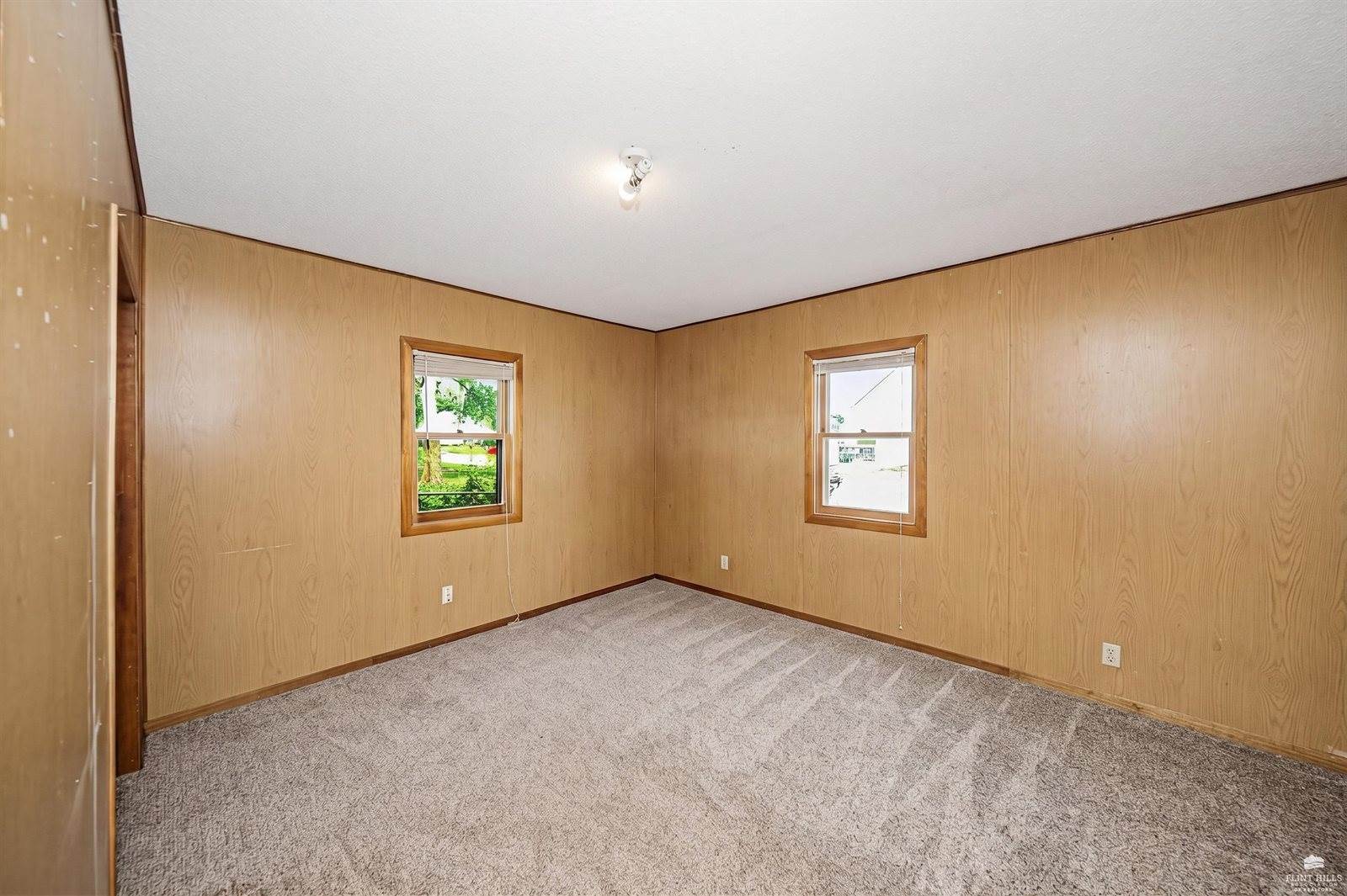 423 West 12th Street, Junction City, KS 66441