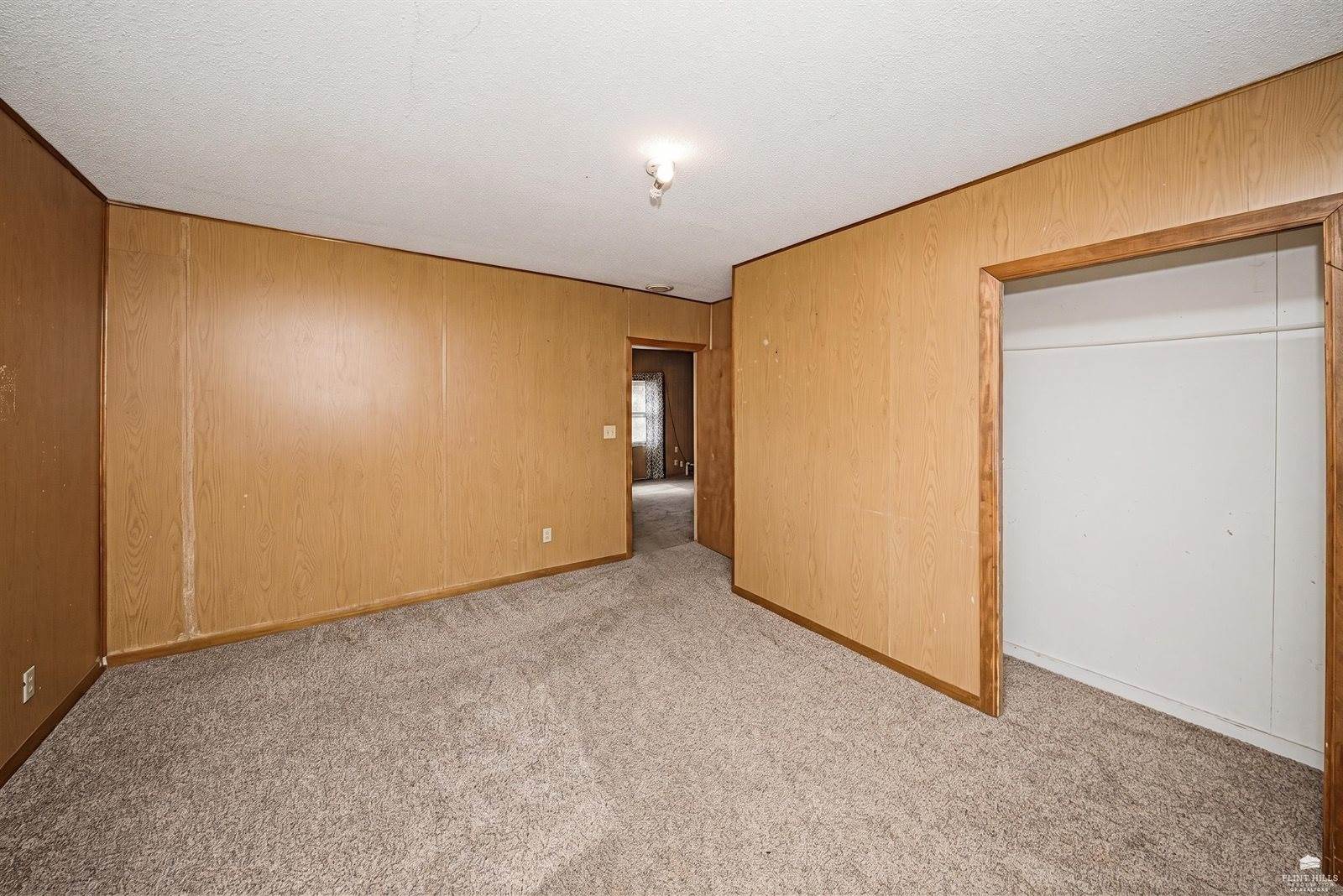 423 West 12th Street, Junction City, KS 66441