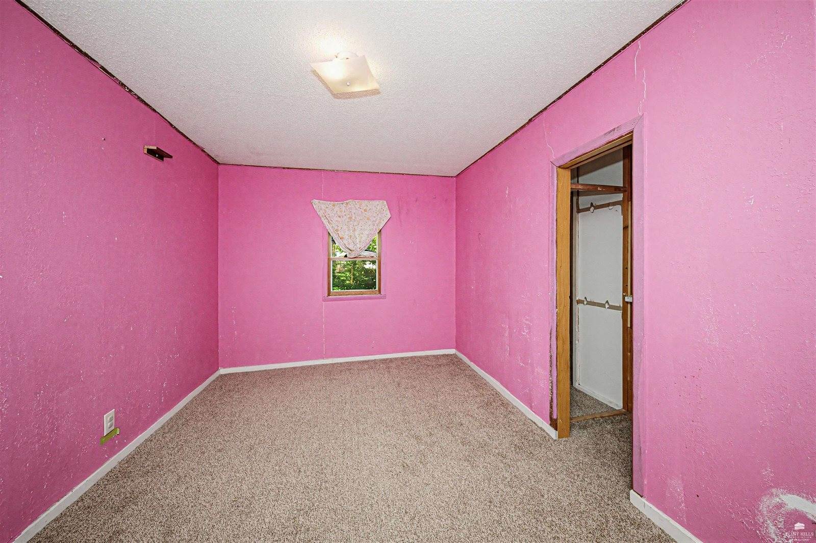 423 West 12th Street, Junction City, KS 66441