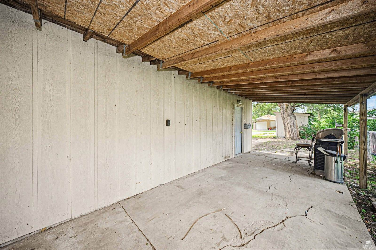 423 West 12th Street, Junction City, KS 66441
