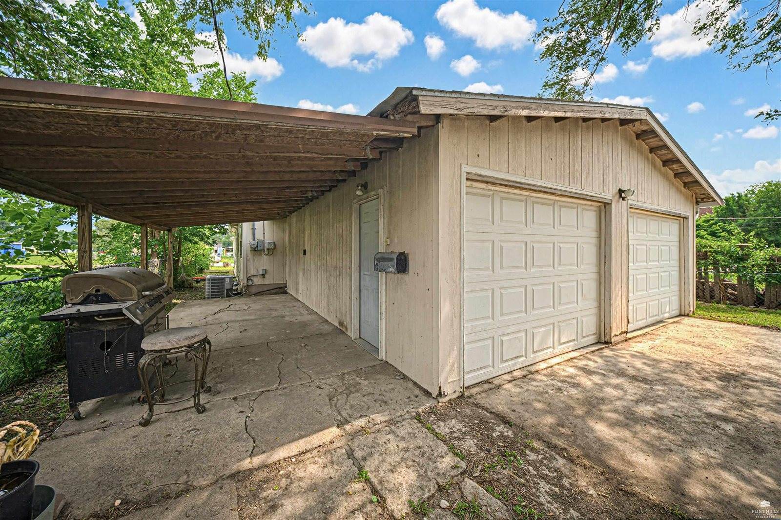 423 West 12th Street, Junction City, KS 66441