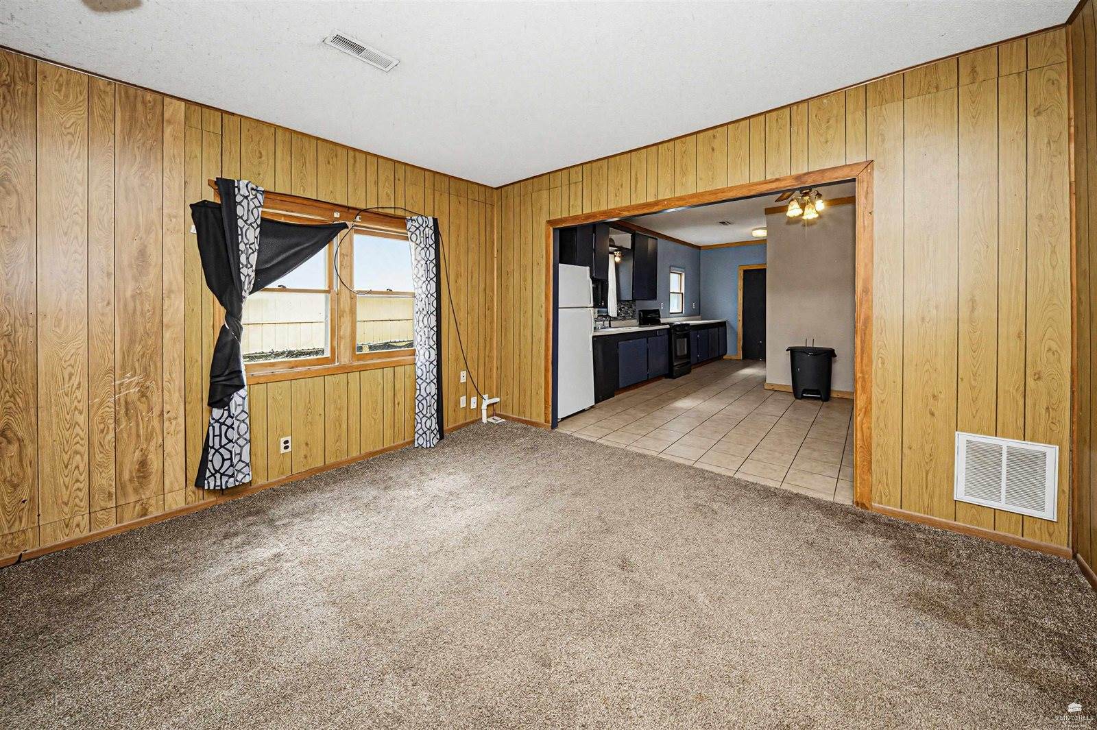 423 West 12th Street, Junction City, KS 66441