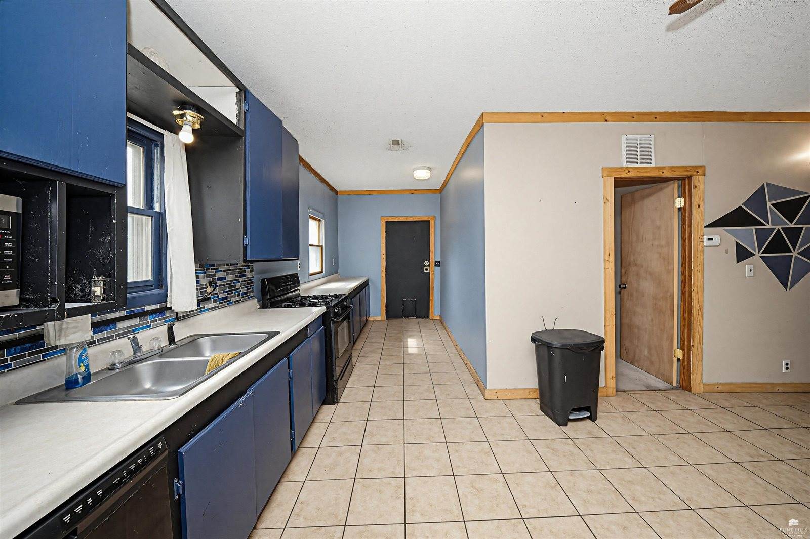 423 West 12th Street, Junction City, KS 66441