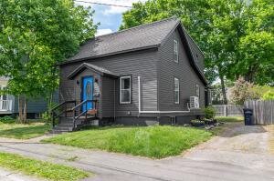 53 Linden Street, Bangor, ME 04401