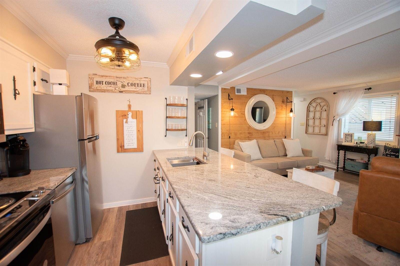 609 Hillside Dr. S, North Myrtle Beach, SC 29582