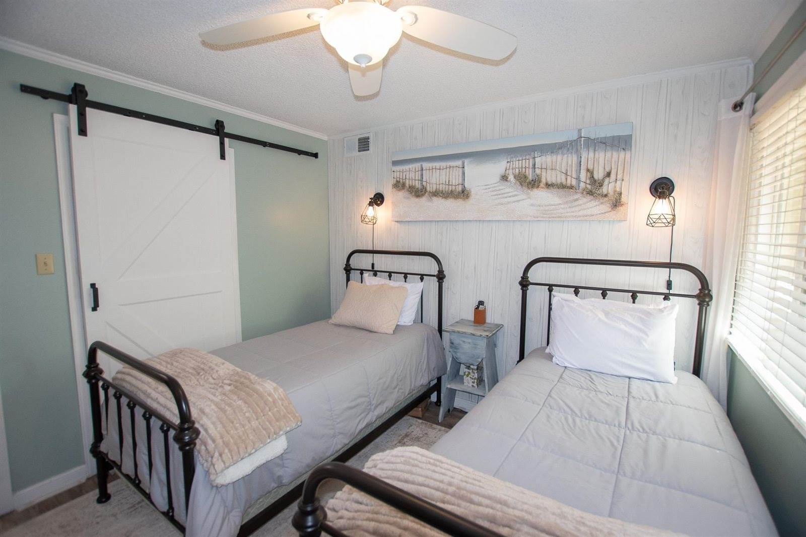 609 Hillside Dr. S, North Myrtle Beach, SC 29582