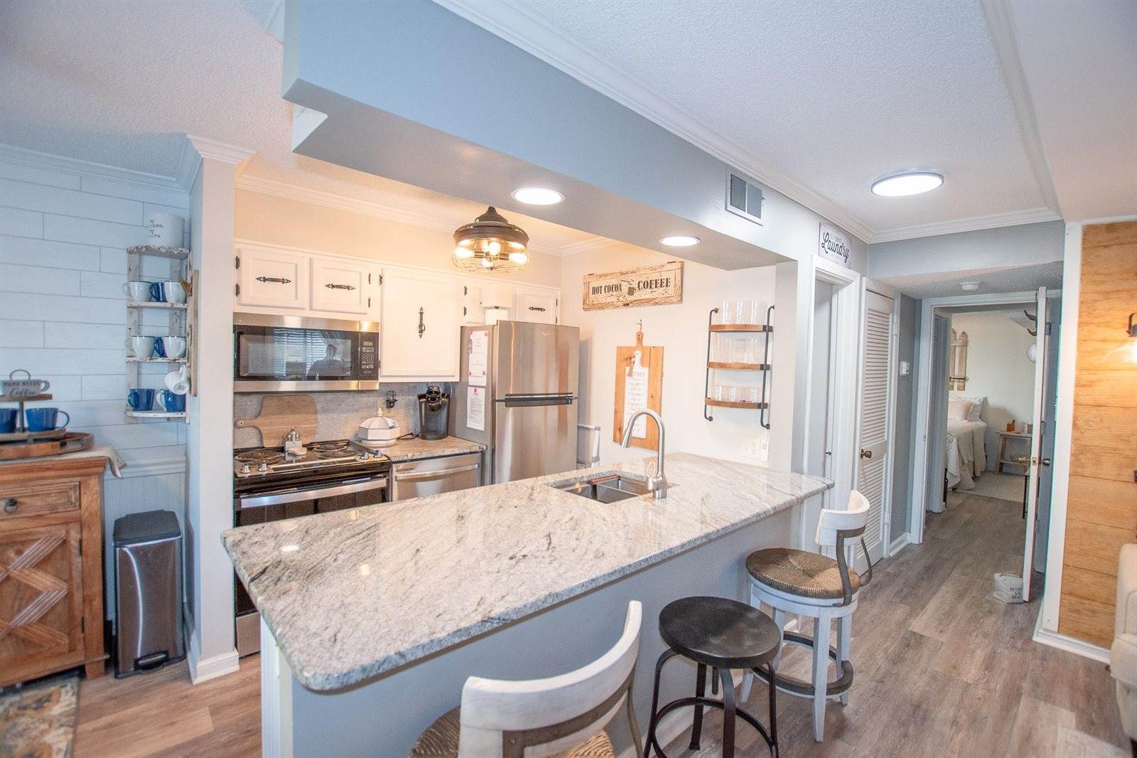609 Hillside Dr. S, North Myrtle Beach, SC 29582