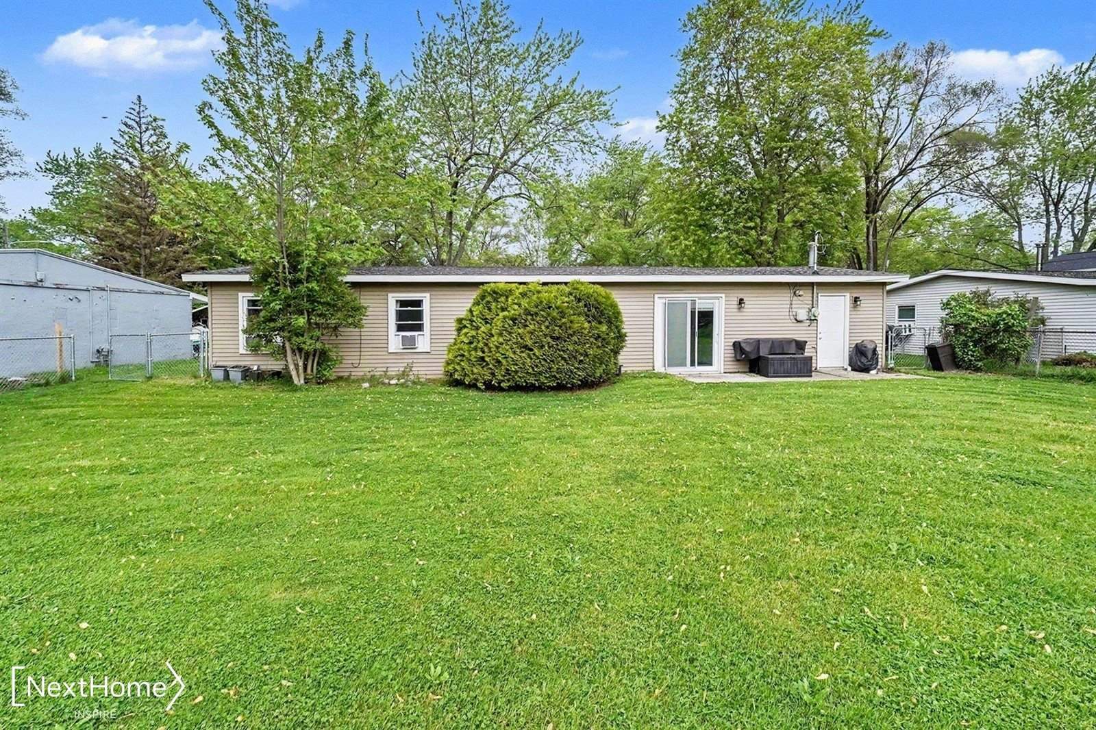 6183 Springdale Boulevard, Grand Blanc, MI 48439