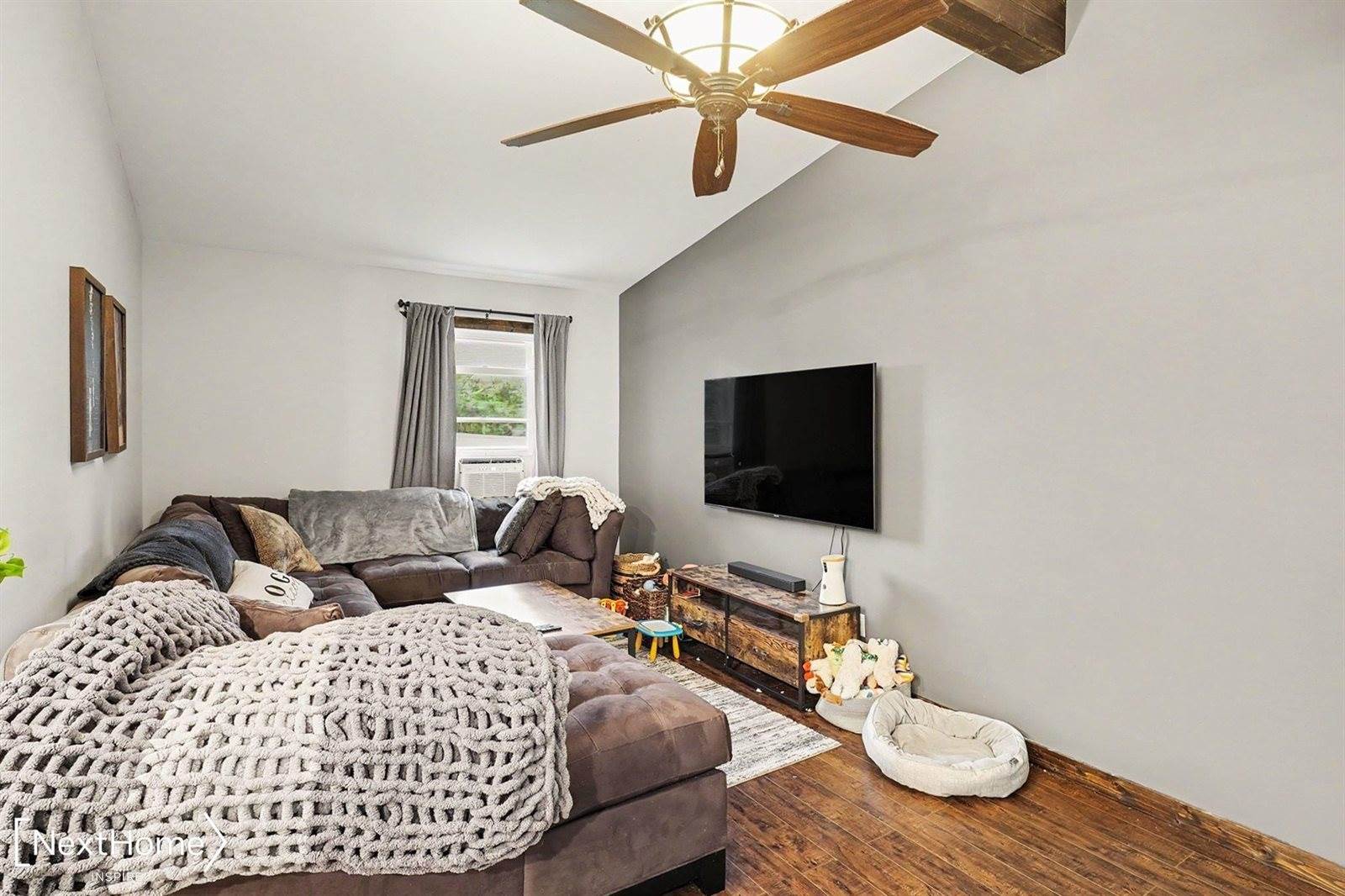 6183 Springdale Boulevard, Grand Blanc, MI 48439