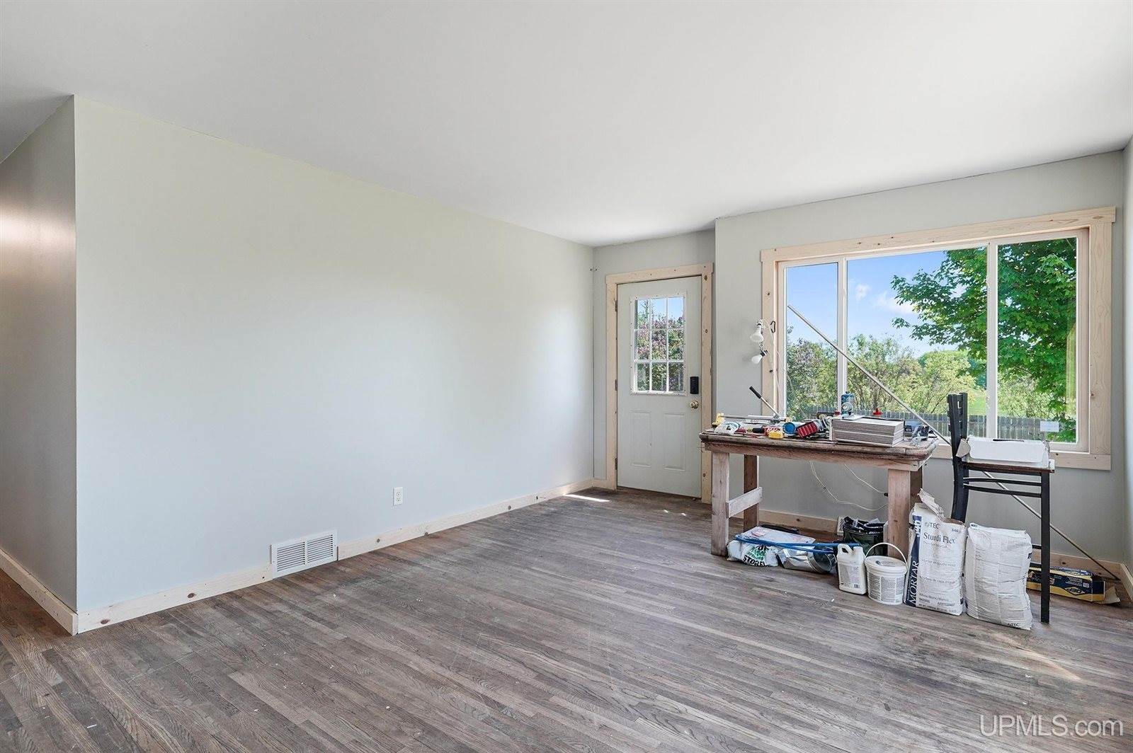 N5797 Eben Road, Eben Junction, MI 49825