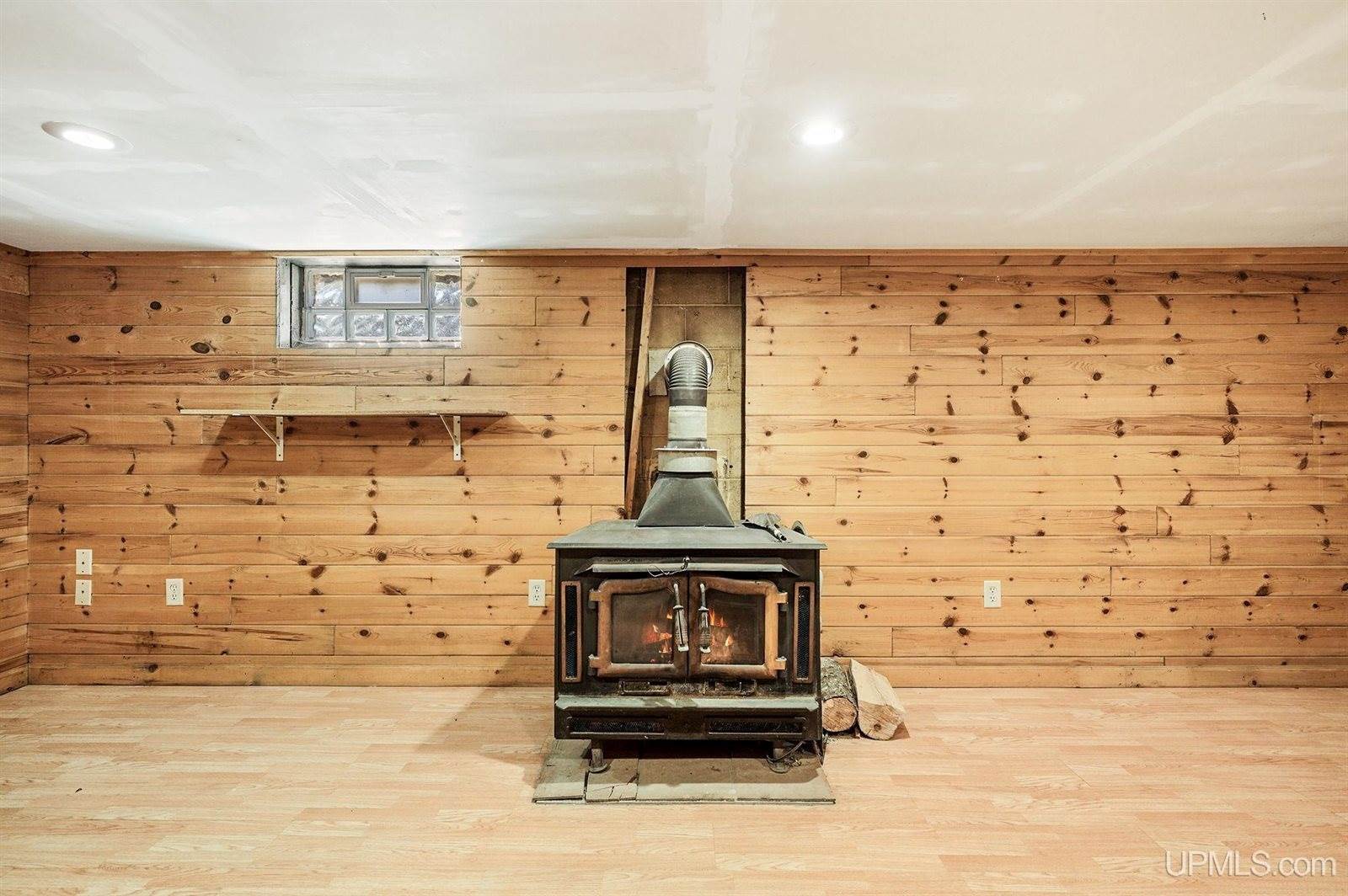N5797 Eben Road, Eben Junction, MI 49825