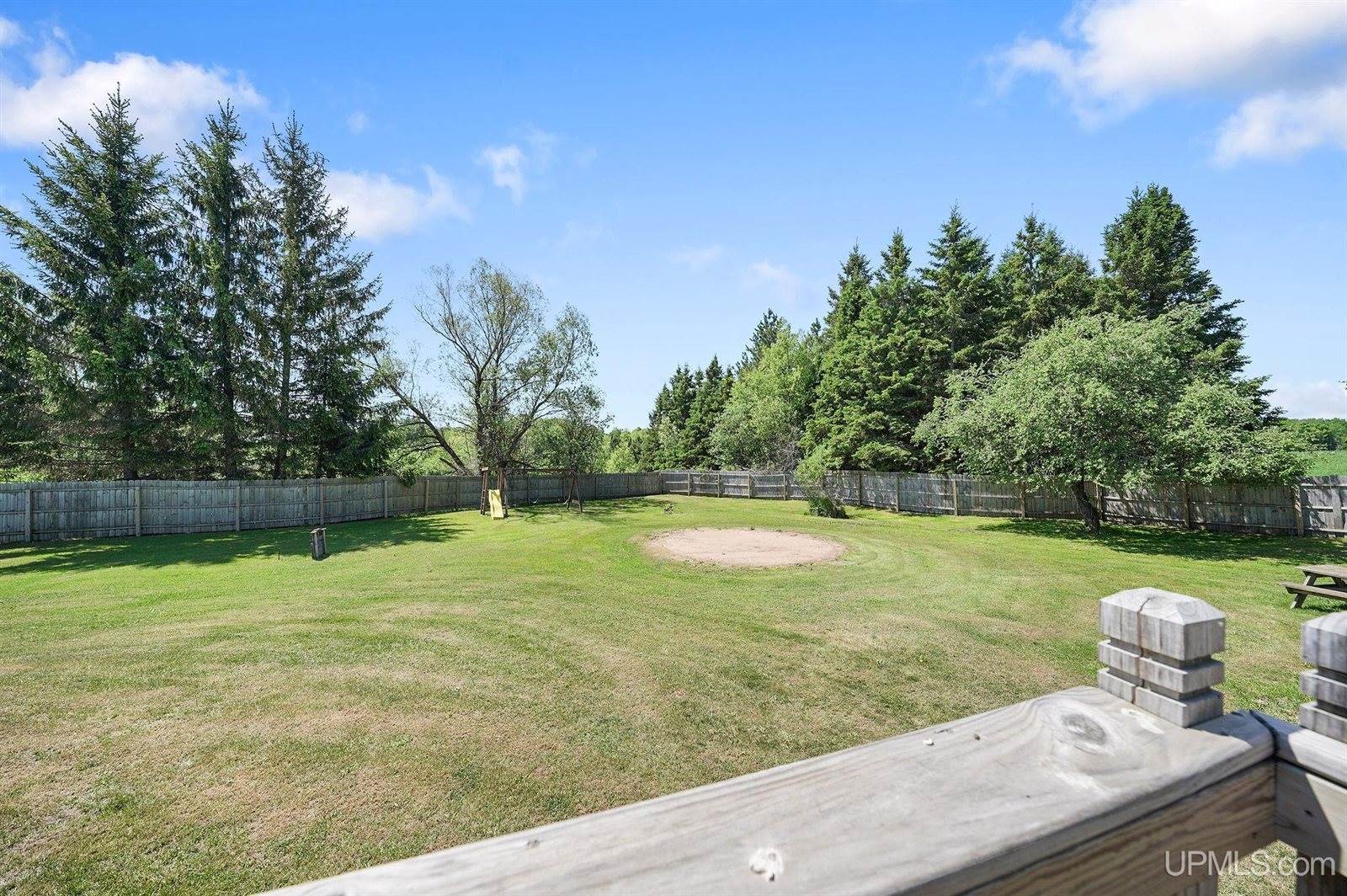 N5797 Eben Road, Eben Junction, MI 49825