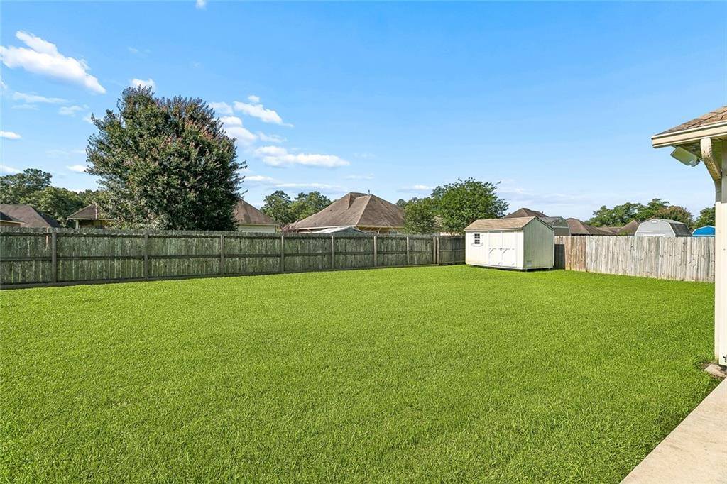 24070 Laurel Oak Avenue, Ponchatoula, LA 70454