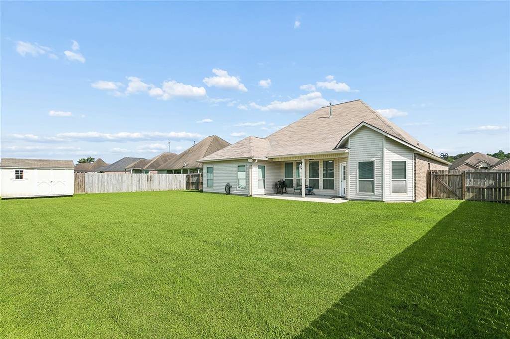 24070 Laurel Oak Avenue, Ponchatoula, LA 70454