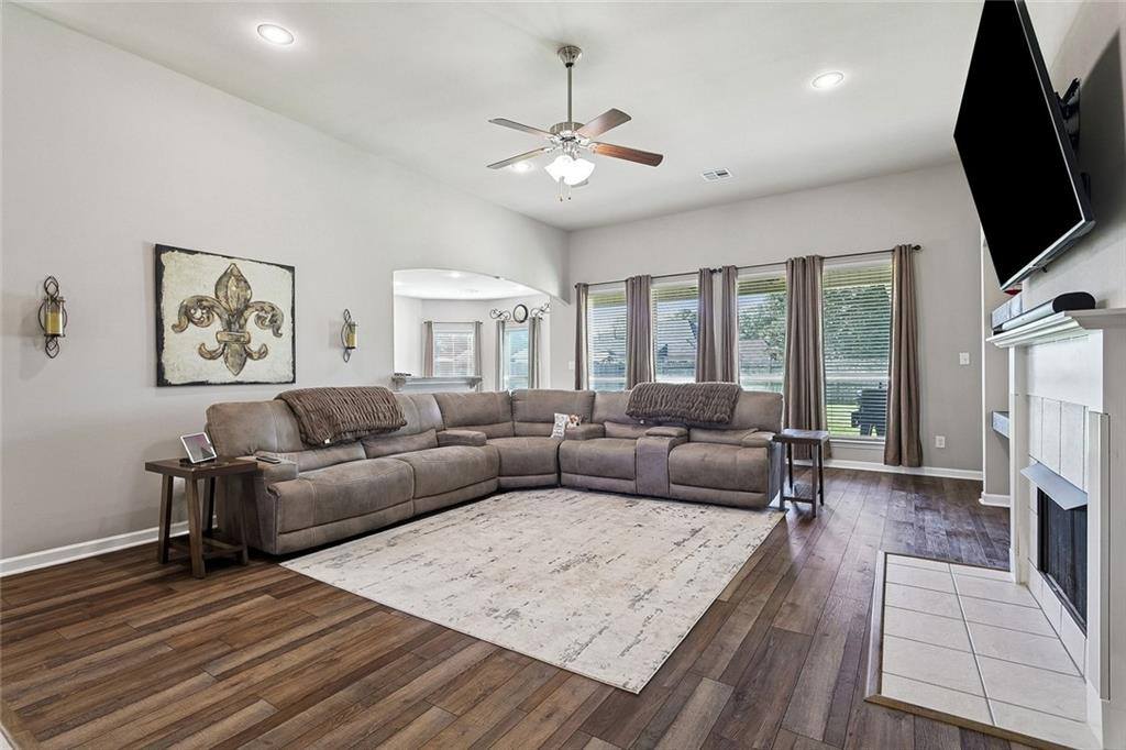 24070 Laurel Oak Avenue, Ponchatoula, LA 70454