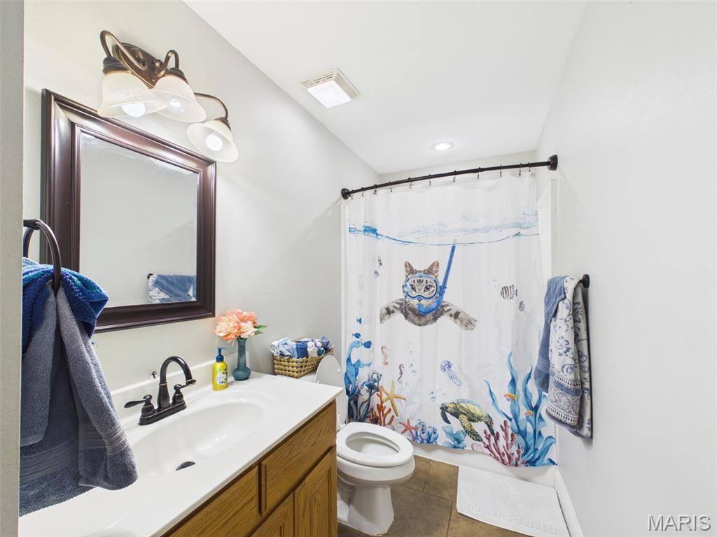 100 Mary Catherine, Waynesville, MO 65583