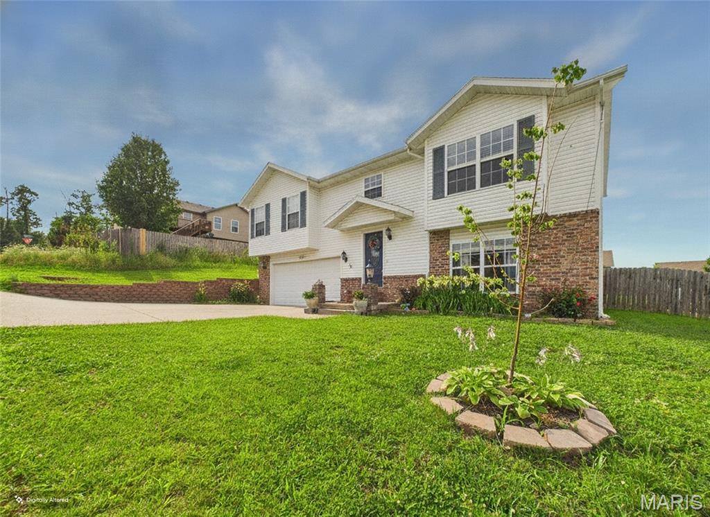 100 Mary Catherine, Waynesville, MO 65583