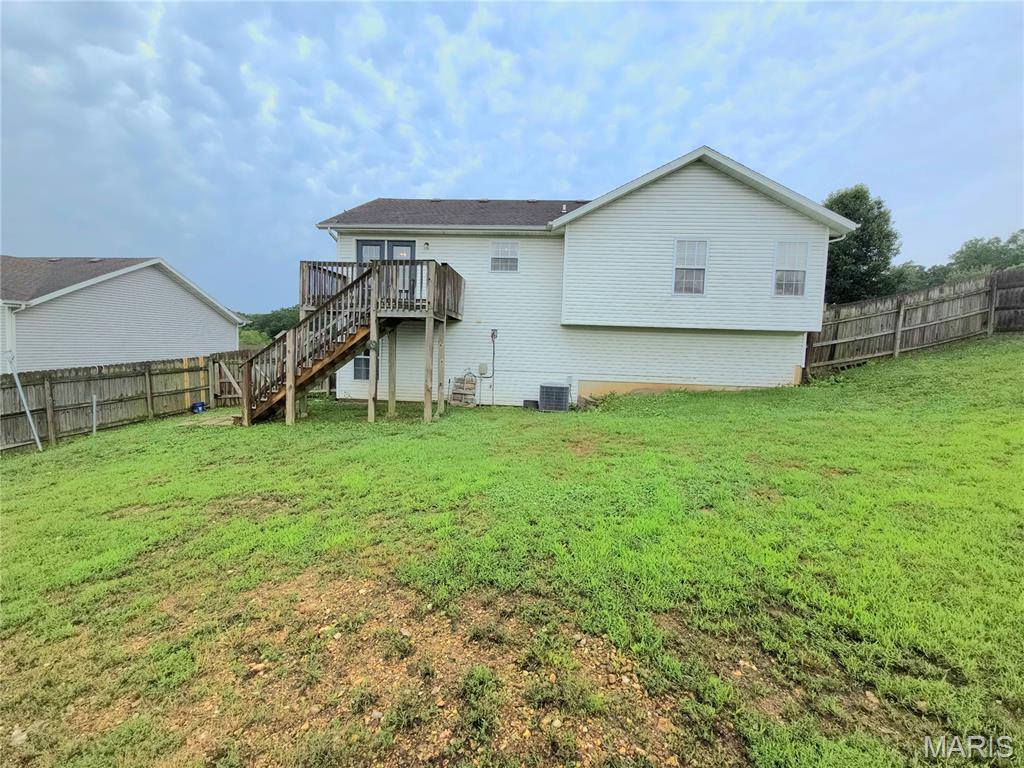 100 Mary Catherine, Waynesville, MO 65583