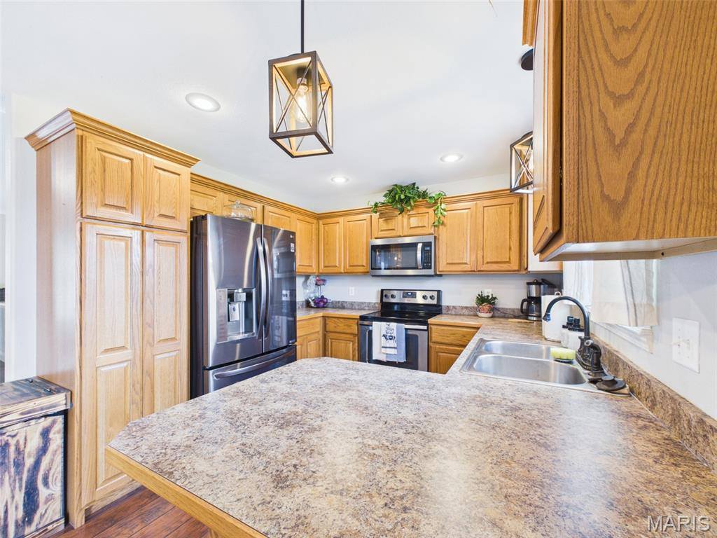100 Mary Catherine, Waynesville, MO 65583