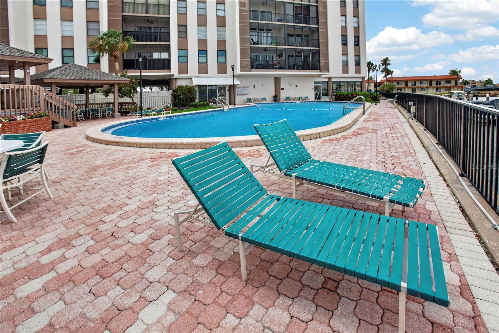 10355 Paradise Boulevard, Treasure Island, FL 33706