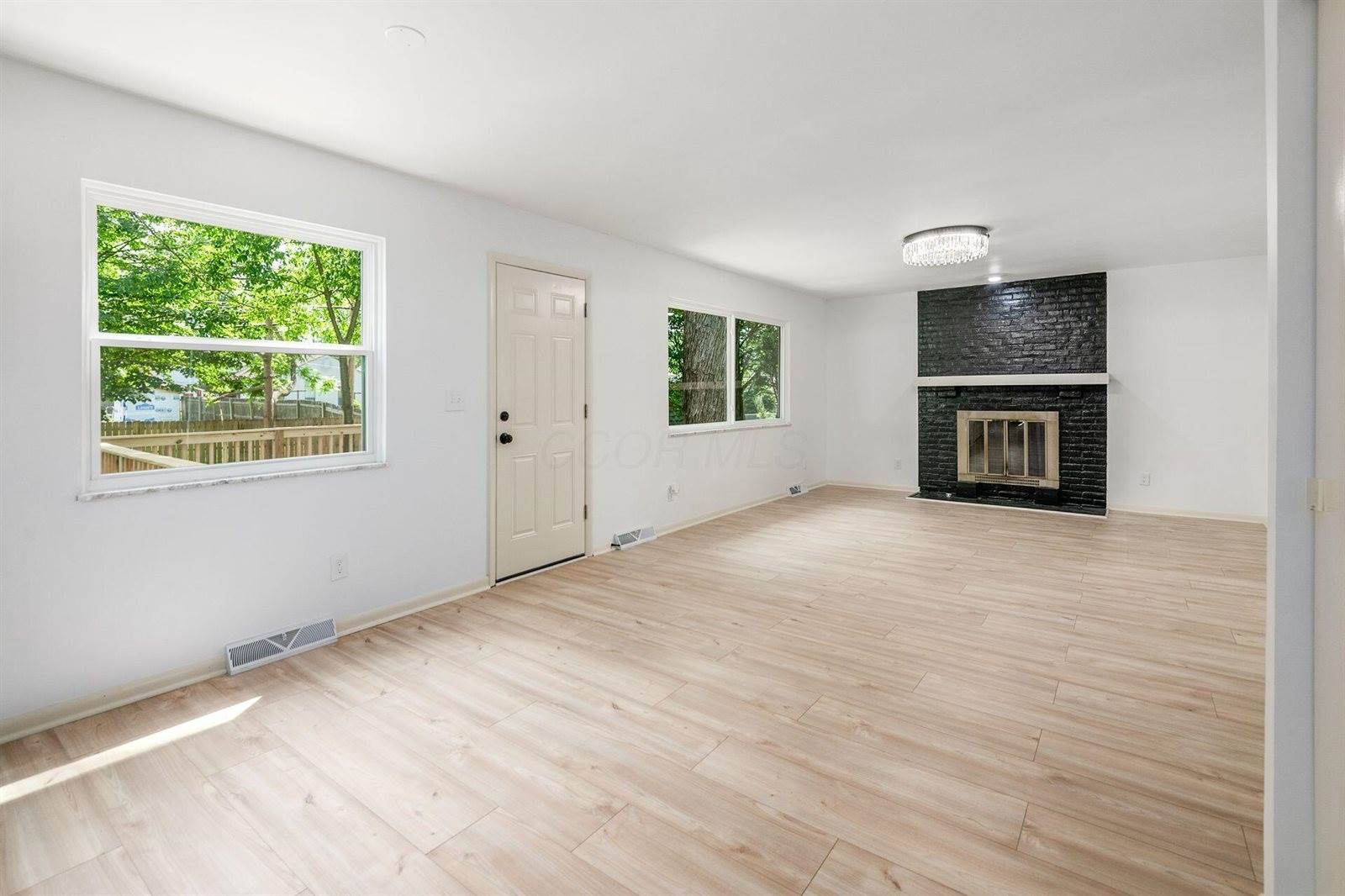 1859 Tamarack Court South, Columbus, OH 43229