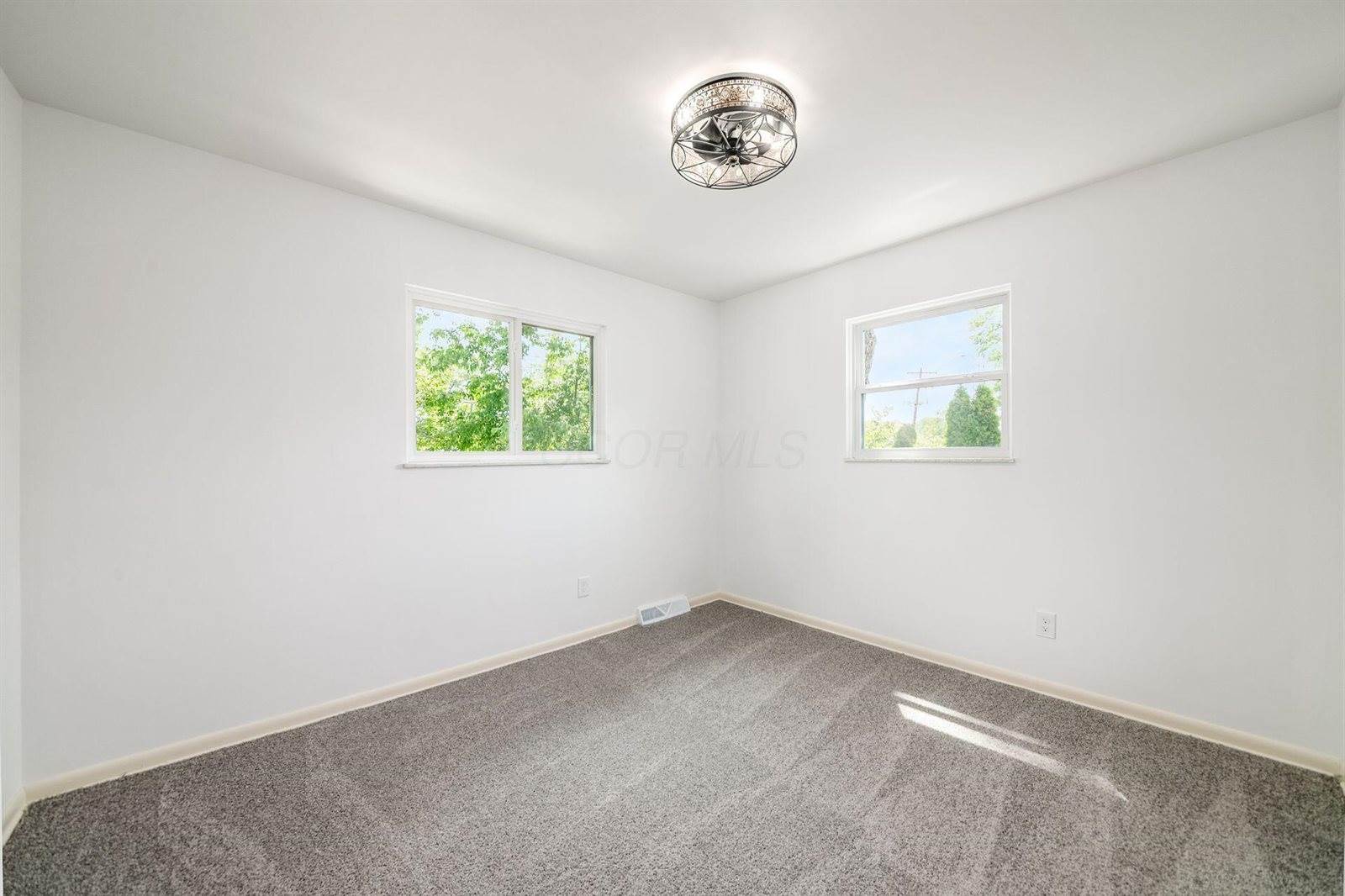 1859 Tamarack Court South, Columbus, OH 43229
