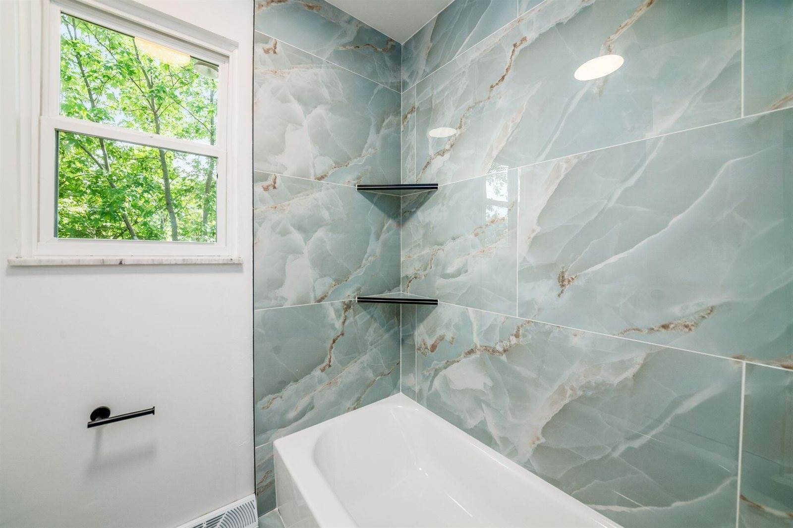 1859 Tamarack Court South, Columbus, OH 43229
