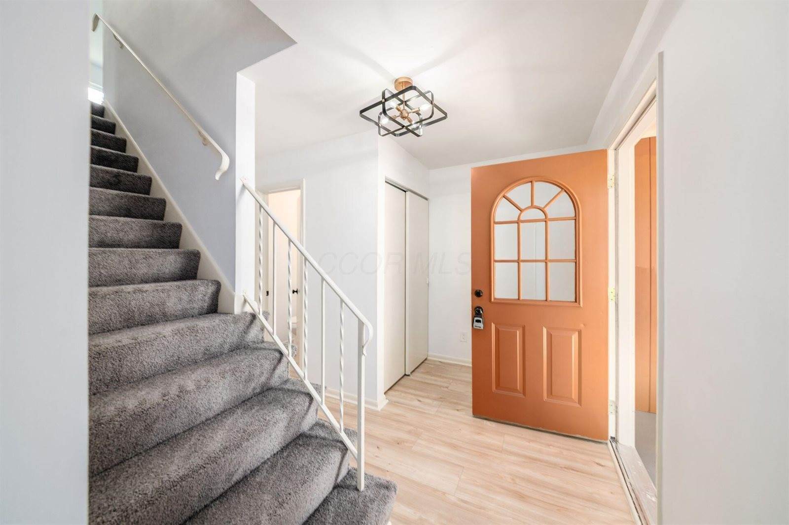 1859 Tamarack Court South, Columbus, OH 43229