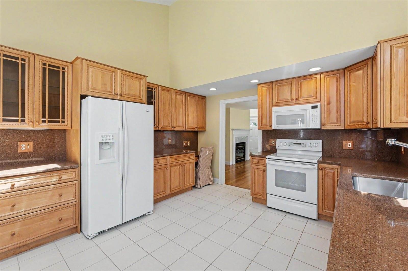 143 Hampton Meadows, Hampton, NH 03842