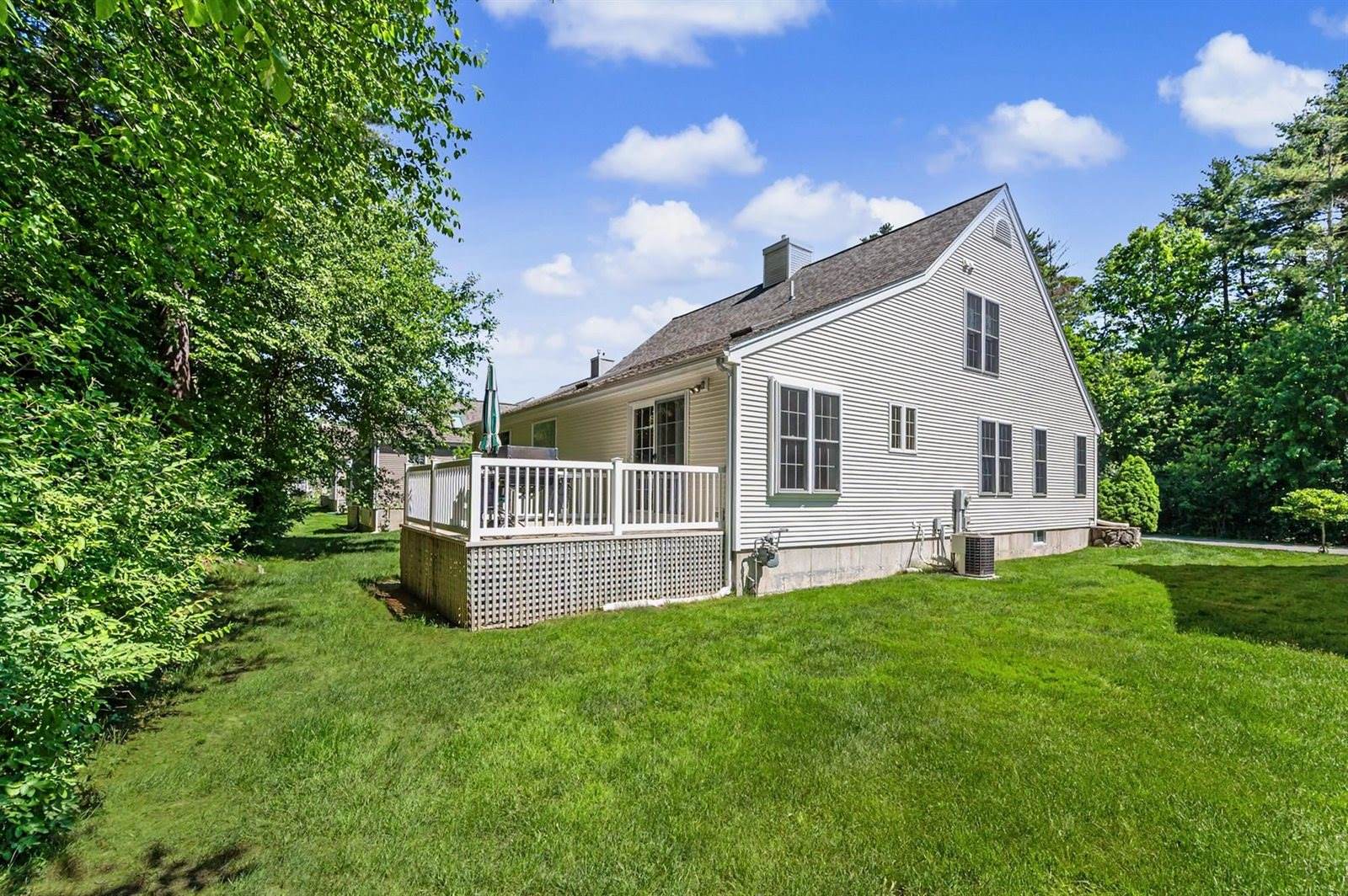 143 Hampton Meadows, Hampton, NH 03842