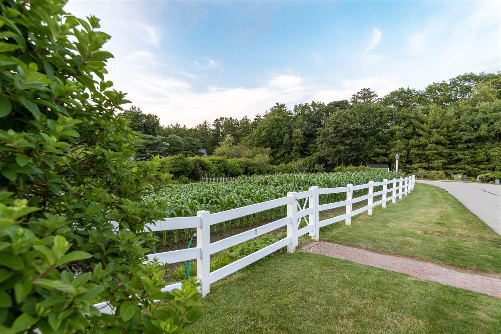 143 Hampton Meadows, Hampton, NH 03842