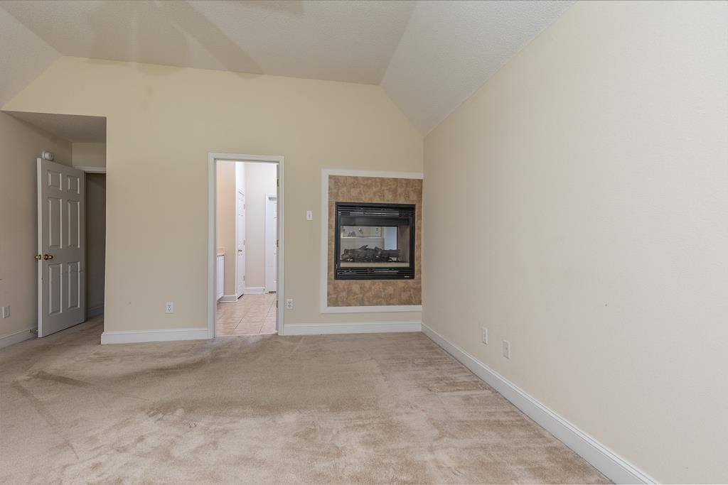 99 Heartland Ln, Memphis, TN 38109