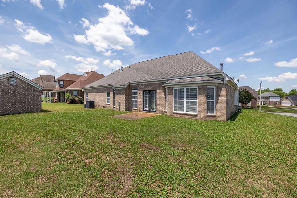 99 Heartland Ln, Memphis, TN 38109