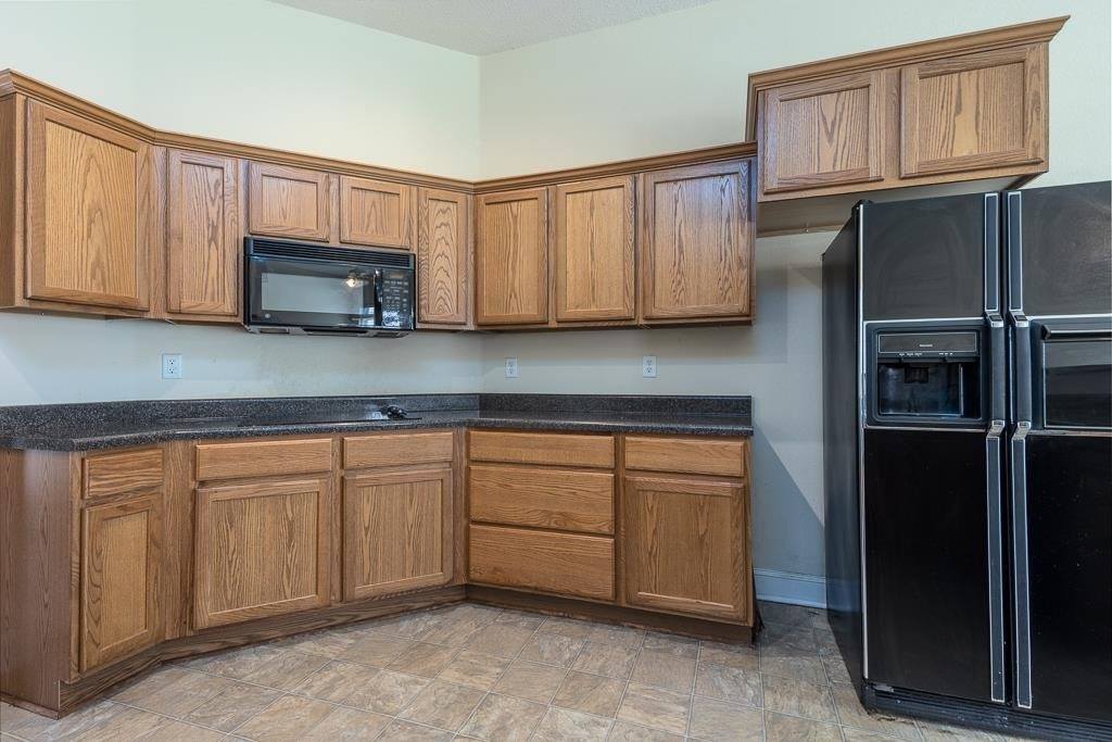 99 Heartland Ln, Memphis, TN 38109