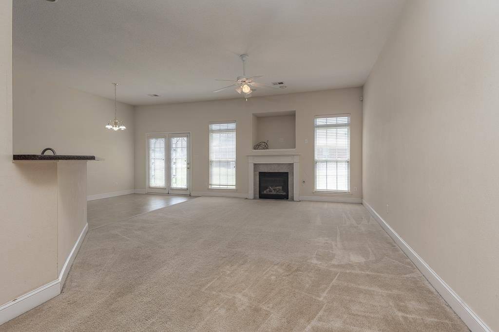 99 Heartland Ln, Memphis, TN 38109