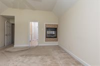 99 Heartland Ln, Memphis, TN 38109