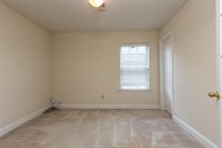 99 Heartland Ln, Memphis, TN 38109