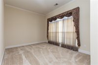 99 Heartland Ln, Memphis, TN 38109