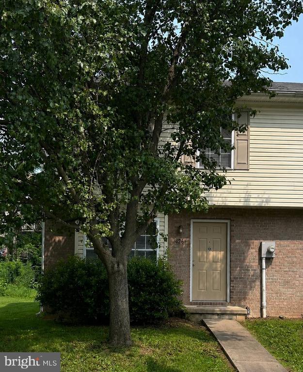 426 Ridgefield Avenue, Stephens City, VA 22655